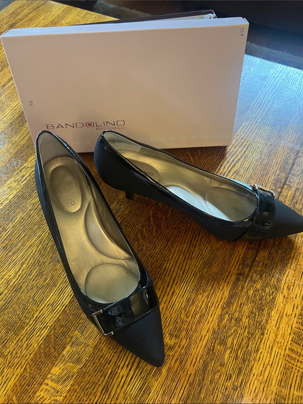 Bandolino Black Pointed Toe Low Kitten Heel Pumps